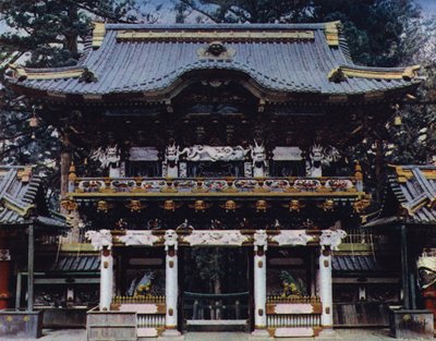 Nikko, Toshogu, Yomei-mon, van binnenuit door European Photographer