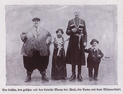 De dikste, langste en kortste mannen ter wereld, en een bebaarde dame (zw/w foto) door European Photographer