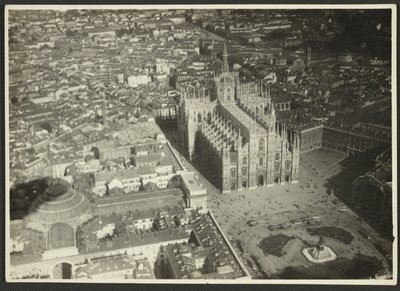 [Luchtfoto van Milaan]. door Fedele Azari
