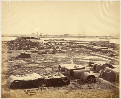 [Interieur van Noord Fort met het Chinese kampement]. door Felice Beato
