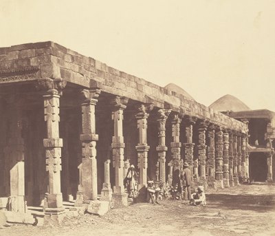 Interieur van de Hindoe-tempel in Kootub door Felice Beato