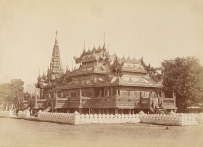 School van Koning Thibaw Min Nu Gebruikt als Kerk door Felice Beato