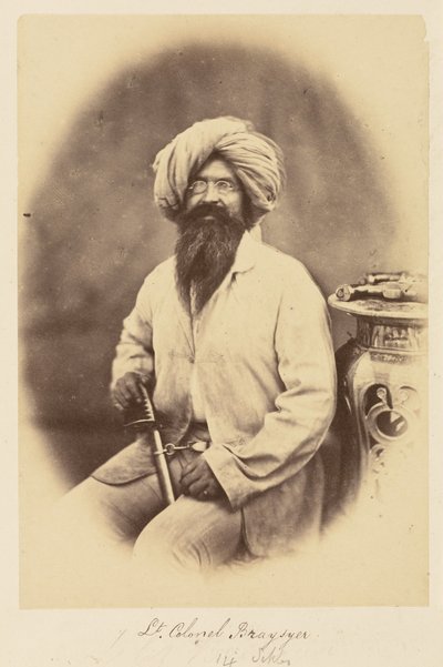 Luitenant-kolonel Braysyer. [14e Sikhs door Felice Beato