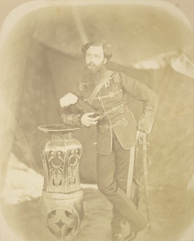 Portret van kolonel Henry Hope Crealock, adjunct-assistent, adjudant-generaal door Felice Beato