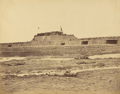 Achterkant van het Noordfort met de terugtocht van het Chinese leger, 21 augustus 1860 door Felice Beato