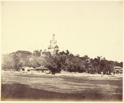 [De Grote Pagode in het Keizerlijk Winterpaleis, Peking]. door Felice Beato