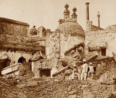 De mijn in de Chutter Munzil opgeblazen door de vijand bij de eerste aanval van generaal Havelock, Lucknow door Felice Beato