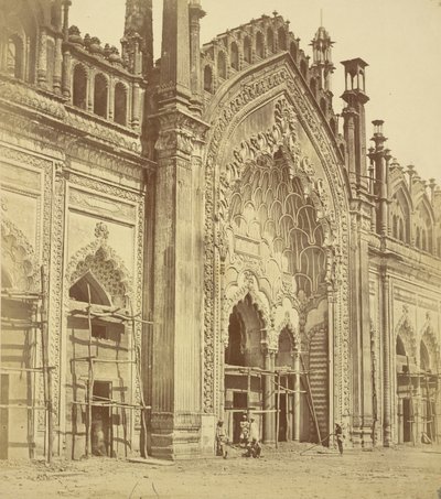De Summa Musjid Poort, Lucknow door Felice Beato