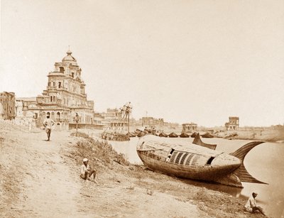 Uitzicht op het Chattar Manzil Paleis met de Boot van de Koning op de rivier Gumti, Lucknow, tijdens de Indiase Opstand, 1858 door Felice Beato