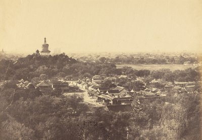 Uitzicht op de Tuinen en Boeddhistische Tempel, Peking, Oktober 1860 door Felice Beato