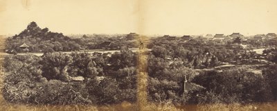 Uitzicht op het Keizerlijk Winterpaleis, Peking, met de Kunstmatige Heuvel, 29 oktober 1860, 1860 door Felice Beato