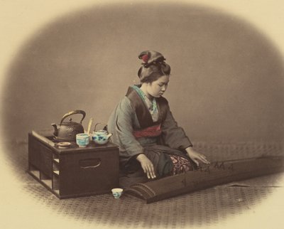 Vrouw met Theeservies die de Koto Speelt door Felice Beato