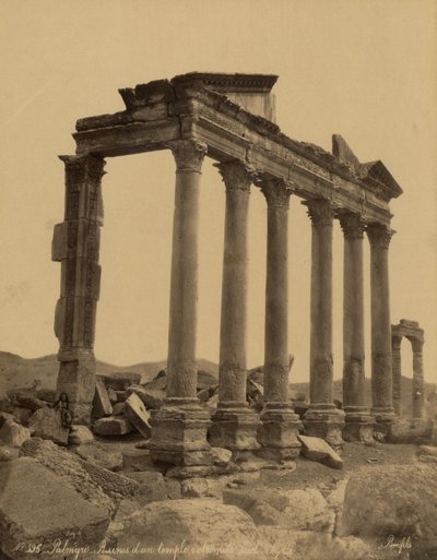 Zuilengang en resten van de tempel in Palmyra, Syrië door Félix Bonfils