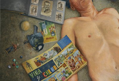 torso met objecten door Fernando Aznar Cenamor