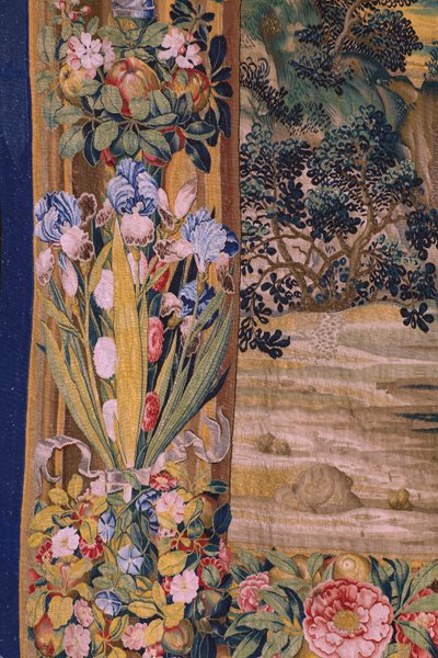 Vlaamse wandtapijt. Serie De Apocalyps: Sint-Michiel verslaat de draak. Atelier Willem Dermoyen, Brussel. Ca 1553-1555. (detail) door Flemish School