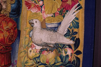 De Apocalyps: Sint-Michiel verslaat de draak. Ca 1553-1555. (detail) door Flemish School