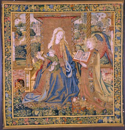 Vlaams wandtapijt. De Maagd met het Kind en engelen. Ca 1500. door Flemish School