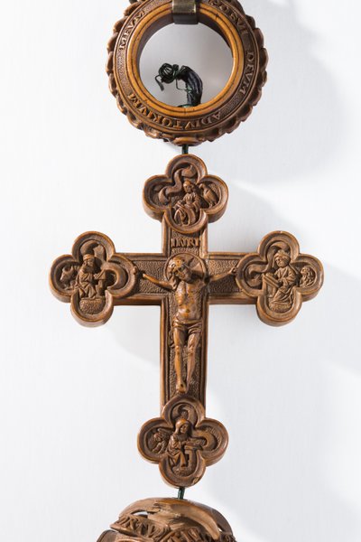 Rozenkrans van Hendrik VIII, detail van het kruis door Flemish School