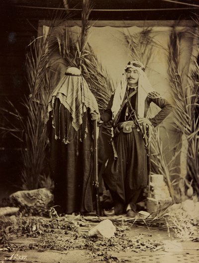 Album Damas et Baalbek: Syrisch koppel in traditionele kleding door Félix Bonfils