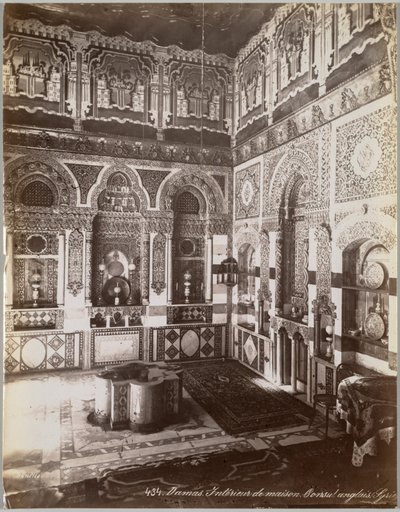 Damas. Interieur van huis. Engelse consul Syrië, tussen 1867 en 1899 door Félix Bonfils