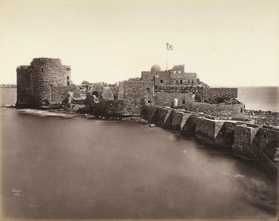 Uitzicht op een fort aan zee door Félix Bonfils
