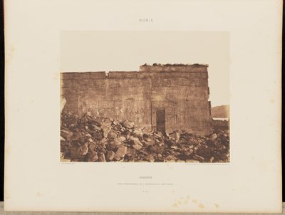Dandoûr. Zuidelijke muur van de buitenkant van het heiligdom door Félix Teynard