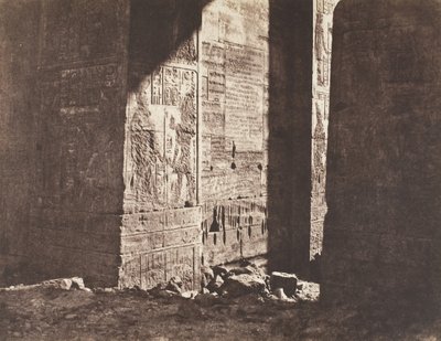Ile de Fileh Philæ, Eerste Pylon, Franse inscriptie gegraveerd op de deurpost, 1851-52 door Félix Teynard
