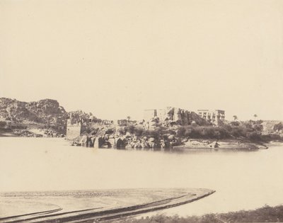 Ile de Fileh Philæ, algemeen uitzicht genomen vanuit het zuidoosten op punt B, 1851-52, gedrukt 1853-54 door Félix Teynard