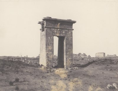 Karnak Thebe, Grote Noordpoort gezien vanaf punt X, 1851-52, gedrukt 1853-54 door Félix Teynard