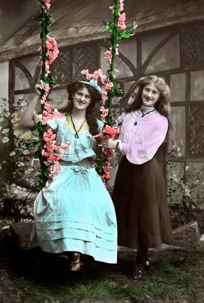 Zena en Phyllis Dare, Engelse actrices door Foulsham and Banfield