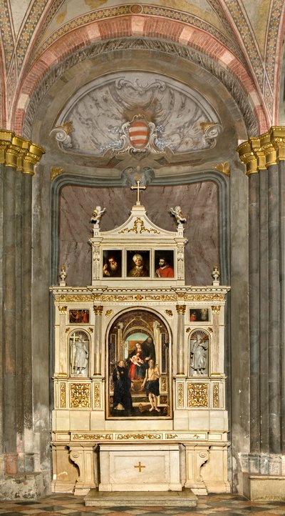 Noord Transept, Altaar van Sint Nicolaas, Amigone en Broeder Mabila 1495, Madonna op de Troon en Kind Sint Anna Heiligen Nicolaas van Tolentino en Hiëronymus, Francesco Casella 1510 door Francesco Casella