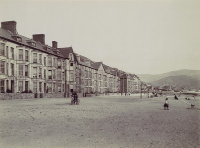 Barmouth. Marine Terrace en Esplanade, 1870s door Francis Bedford