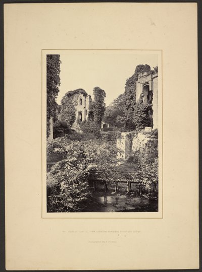 Kasteel van Raglan, uitzicht in de richting van Fountain Court door Francis Bedford