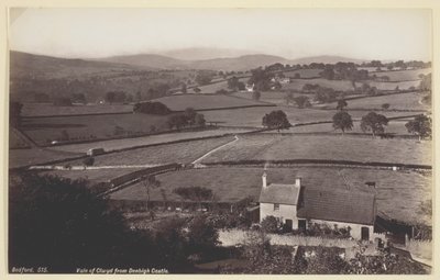 Vale of Clwyd vanaf Denbigh Castle door Francis Bedford