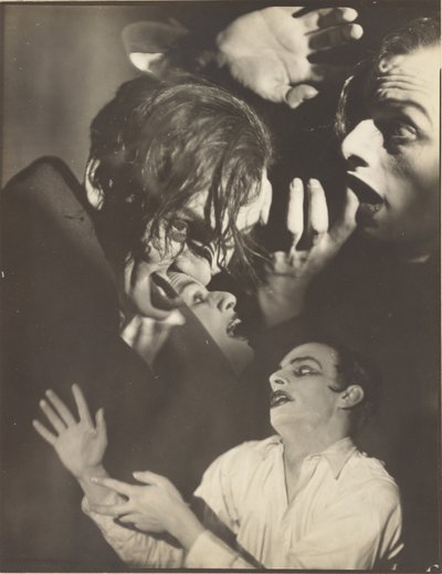 [Sebastian Droste in een still uit de film "The Way"]. door Francis Bruguière