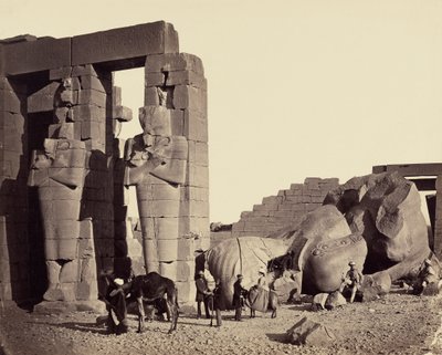 Gevallen kolos van het Ramesseum, Thebe door Francis Frith