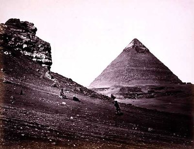 Tweede Piramide bij El-Geezah, vanuit het zuidoosten door Francis Frith