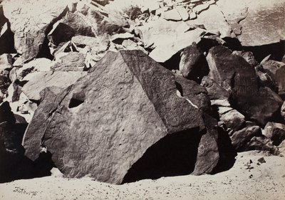 Sinaitische inscripties in Wadee El-Mukattab, 1860 door Francis Frith