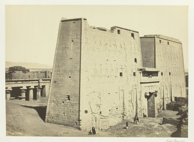 De Grote Pylon bij Edfou, Opper-Egypte, 1857 door Francis Frith