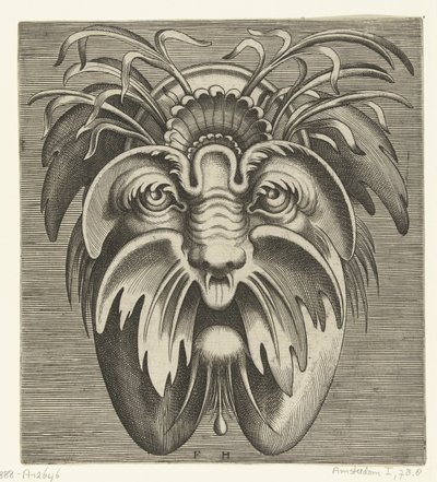 Masker met uitgezakte wangen en een snor, in het haar zitten grassen door Frans Huys
