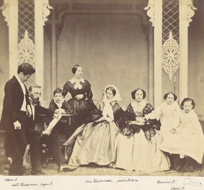 [Groepsportret van de Antoine en Höusermann Families] door Franz Antoine
