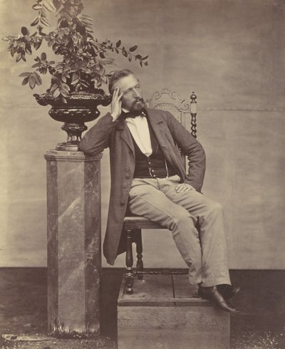 [Mathias Höusermann zittend met elleboog op voetstuk met een vaas bloemen], 1850s-60s door Franz Antoine
