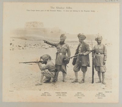 De Khyber Rifles, circa 1900 door Fred Bremner