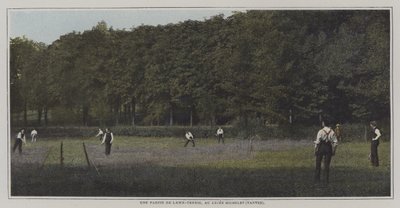 Een partijtje lawn tennis bij het Lycee Michelet, Vanves, Parijs door French Photographer