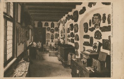 Elzasser Museum met tentoonstelling van houten sculpturen door French Photographer