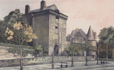 Chateaubriant, Vierkante donjon van het oude kasteel en toren van het nieuwe kasteel door French Photographer
