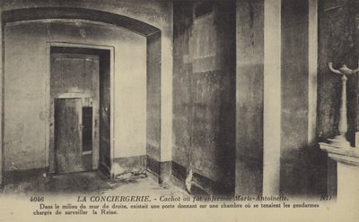 Conciergerie door French Photographer