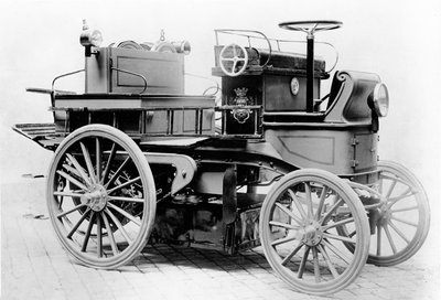 Elektrische auto voor de Parijse brandweer, 1899 door French Photographer