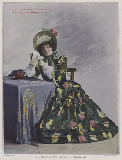 Emilie Mily-Meyer als Mademoiselle Lenormand in La Revue Retrospective door French Photographer