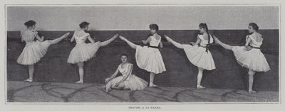 Meisjes die barexercities uitvoeren in een balletles (zwart-wit foto) door French Photographer